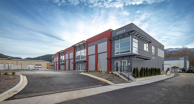 Propriétés commerciales desservies par The Backyard Depot
